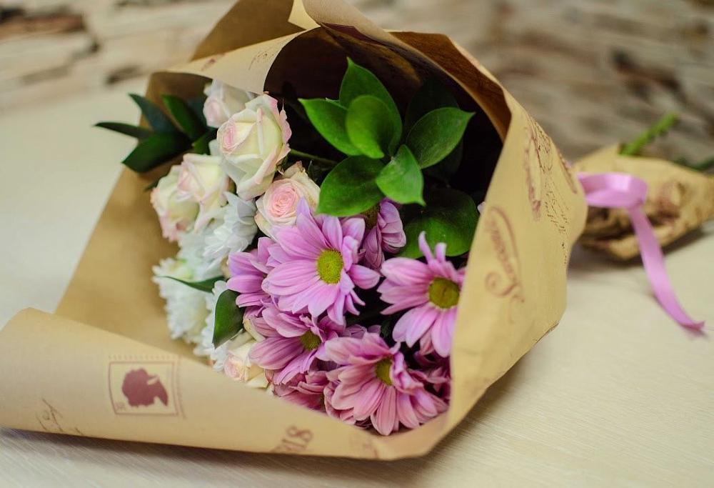 Букет цветов из: Розы и Хризантемы в Витиме