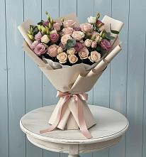 Букет цветов из:  Розы и Лизиантусы в Витиме