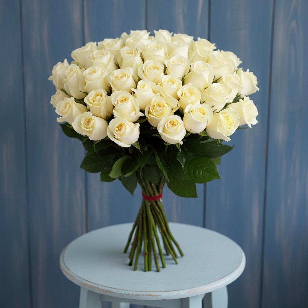 Букет 51 Белая роза Эдлесс Лав в Витиме