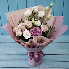 Букет цветов из:  Розы и Лизиантусы в Витиме