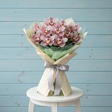 Букет цветов из:  Орхидеи и Розы в Витиме