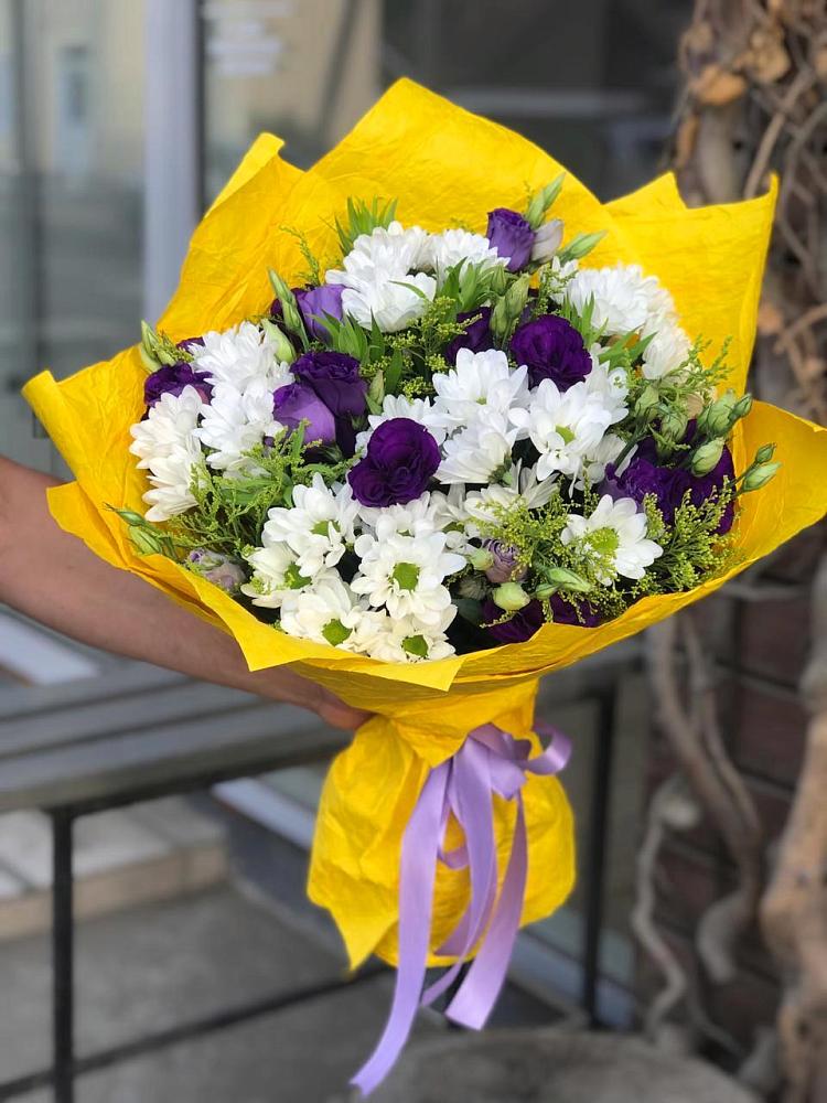 Букет цветов из: Ирисы, Хризантемы и Ромашки в Витиме