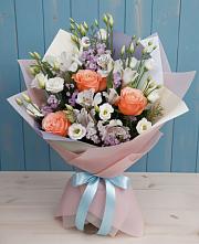 Букет цветов из:  Лизиантусы, Розы, Альстромерии и Гипсофила #REPLACE_PRED# Витиме