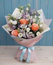 Букет цветов из:  Лизиантусы, Розы, Альстромерии и Гипсофила в Витиме