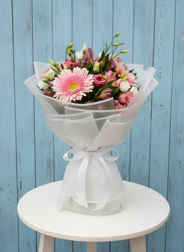 Букет цветов из: Герберы, Альстромерии и Лизиантусы в Витиме