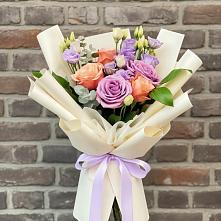 Букет цветов из:  Лизиантусы и Розы #REPLACE_PRED# Витиме