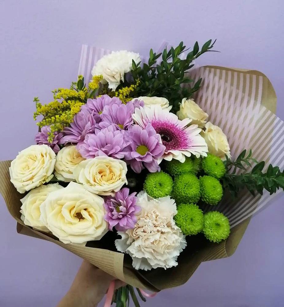 Букет цветов из: Хризантемы, Розы, Гвоздики и Герберы в Витиме