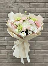 Букет цветов из:  Гвоздики, Розы, Лизиантусы и Хризантемы в Витиме