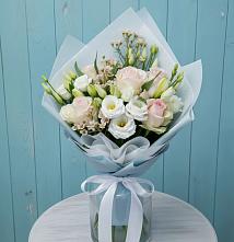 Букет цветов из:  Розы и Лизиантусы в Витиме