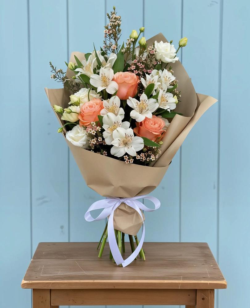 Букет цветов из: Альстромерии, Лизиантусы, Розы и Хризантемы в Витиме